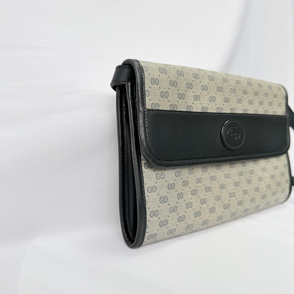 Gucci Authentic Vintage Navy Beige Gold Leather Micro GG Supreme Women’s Crossbody Bag