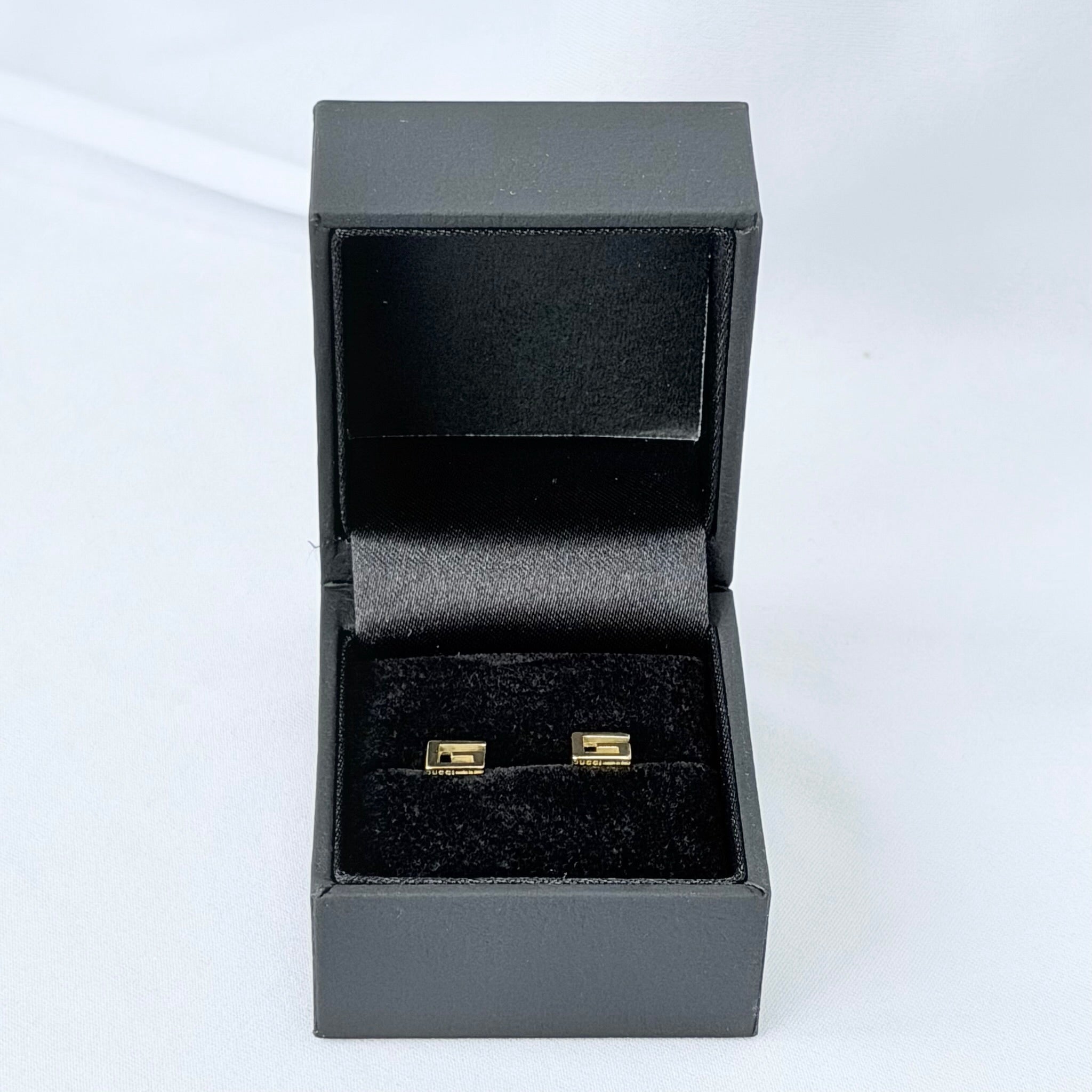 Authentic Rare Gucci 18K Yellow Gold 750 Square G Stud Women’s Earrings
