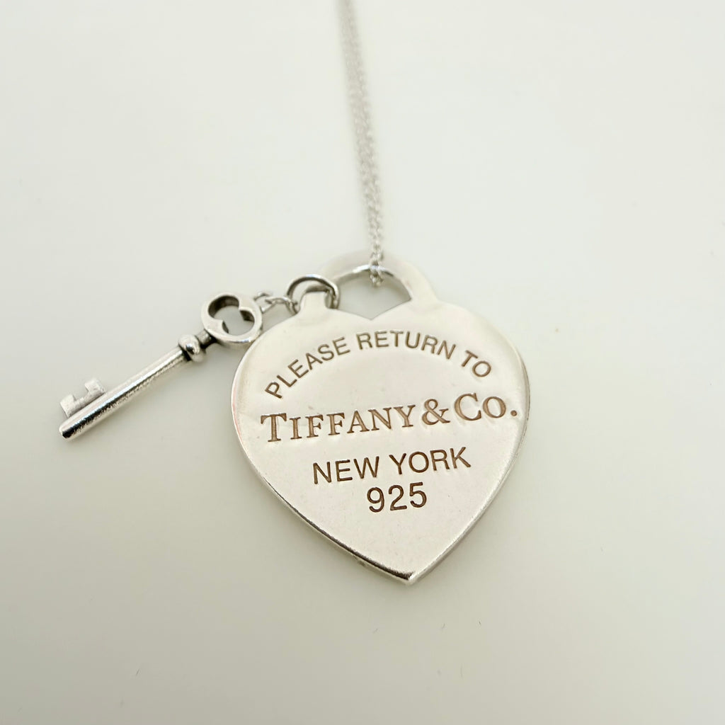 Tiffany&Co. Return to Tiffany  Medium Heart Key Lock Women's Necklace Silver 925 Sterling 19 inches With Packaging