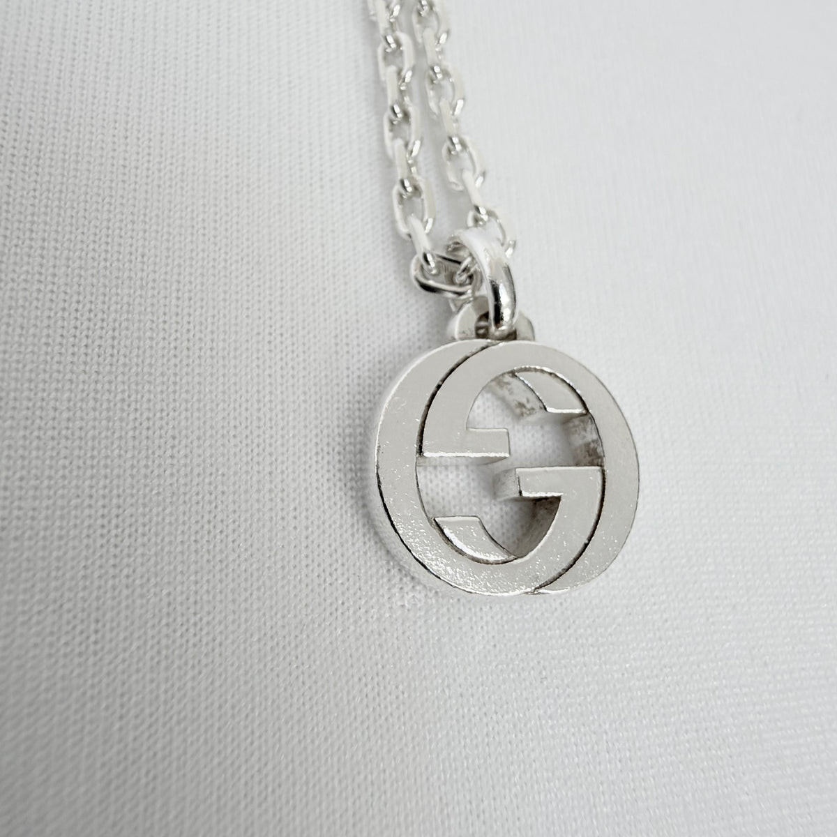 Gucci Interlocking GG Pendant Sterling Silver 925 Necklace 19 Inches With Packaging