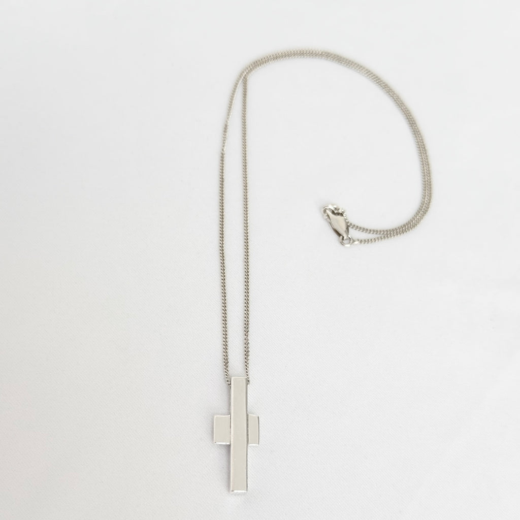 Gucci Vintage Unisex Asymmetric Cross Abstract Pendant Sterling Silver 925 Necklace 18 Inches With Packaging