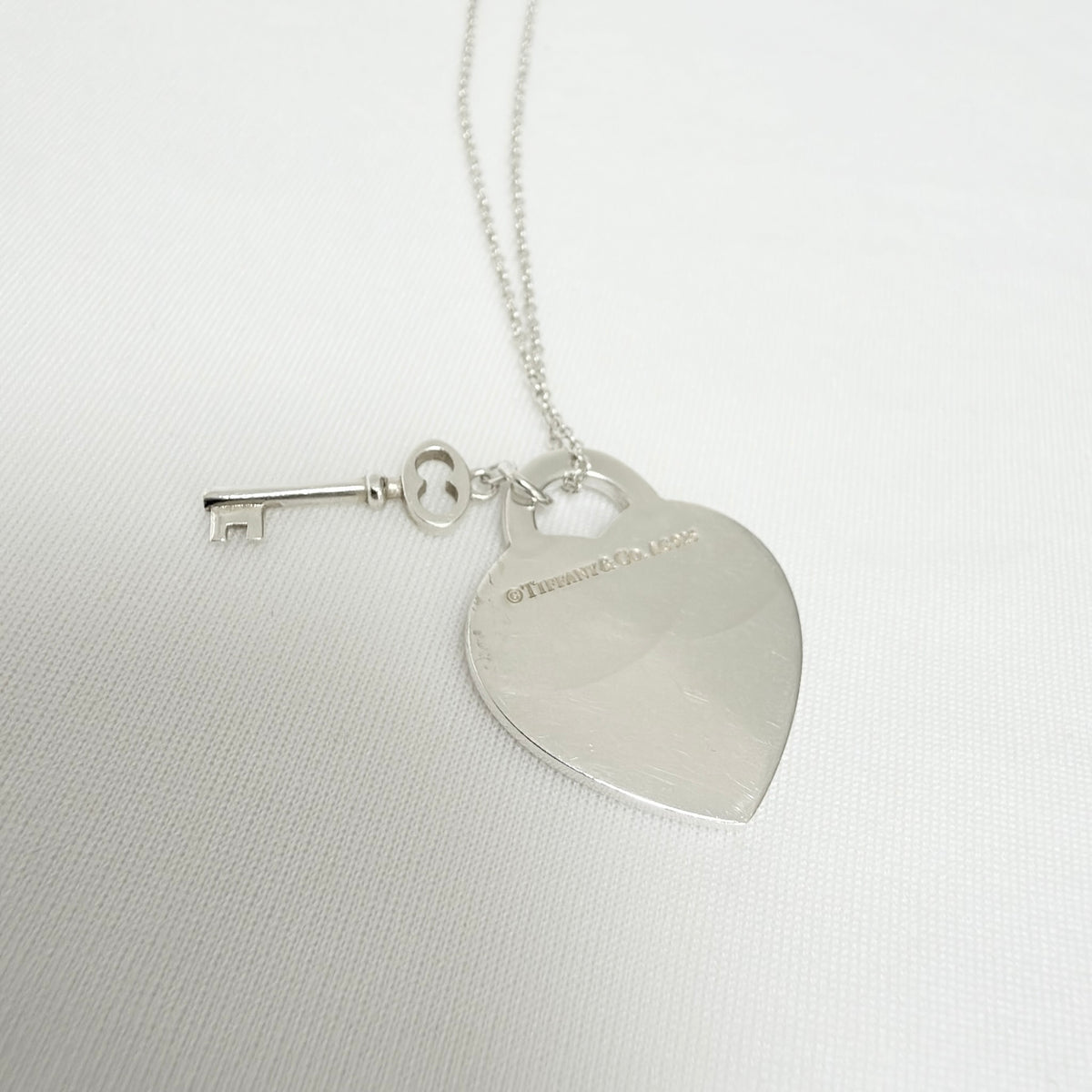 Tiffany&Co. Return to Tiffany Medium Heart Key Lock Women's Necklace Silver 925 Sterling 16 inches With Packaging