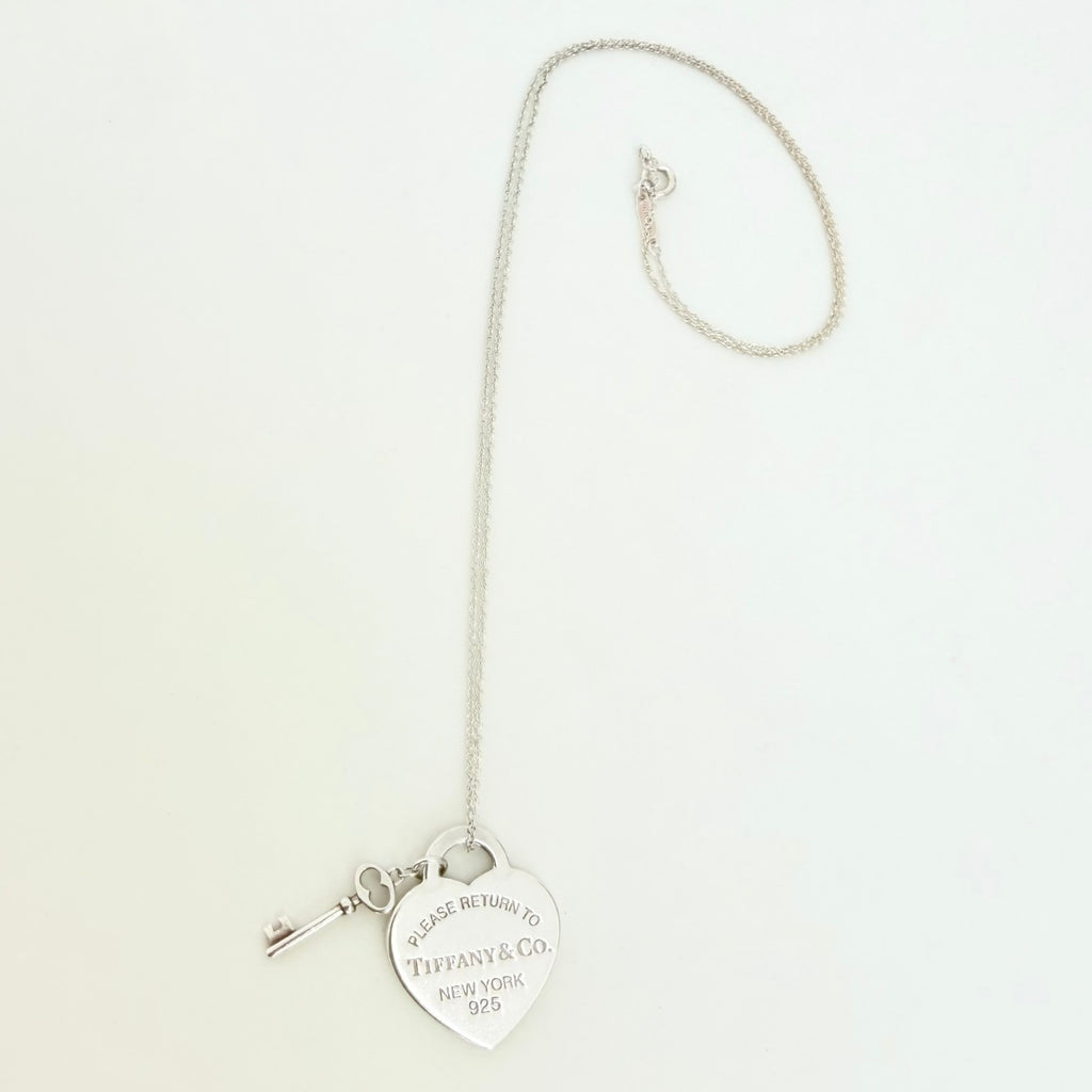 Tiffany&Co. Return to Tiffany  Medium Heart Key Lock Women's Necklace Silver 925 Sterling 19 inches With Packaging