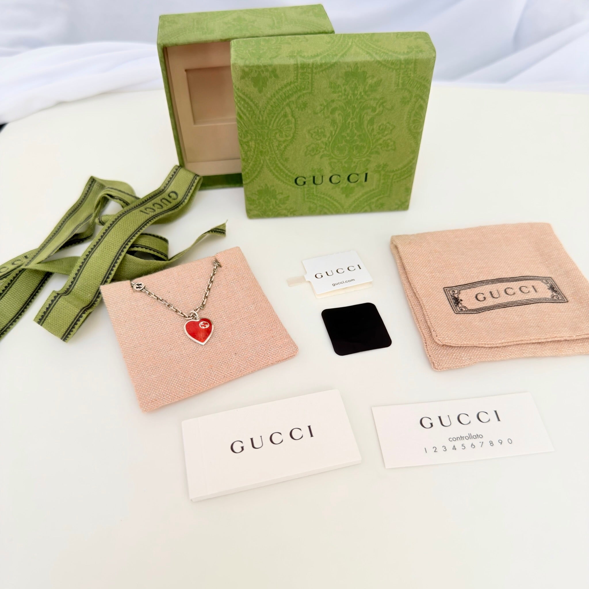 Authentic Gucci interlocking G chain Sterling Silver 925 Red Heart Necklace 19.5 Inches With Packaging