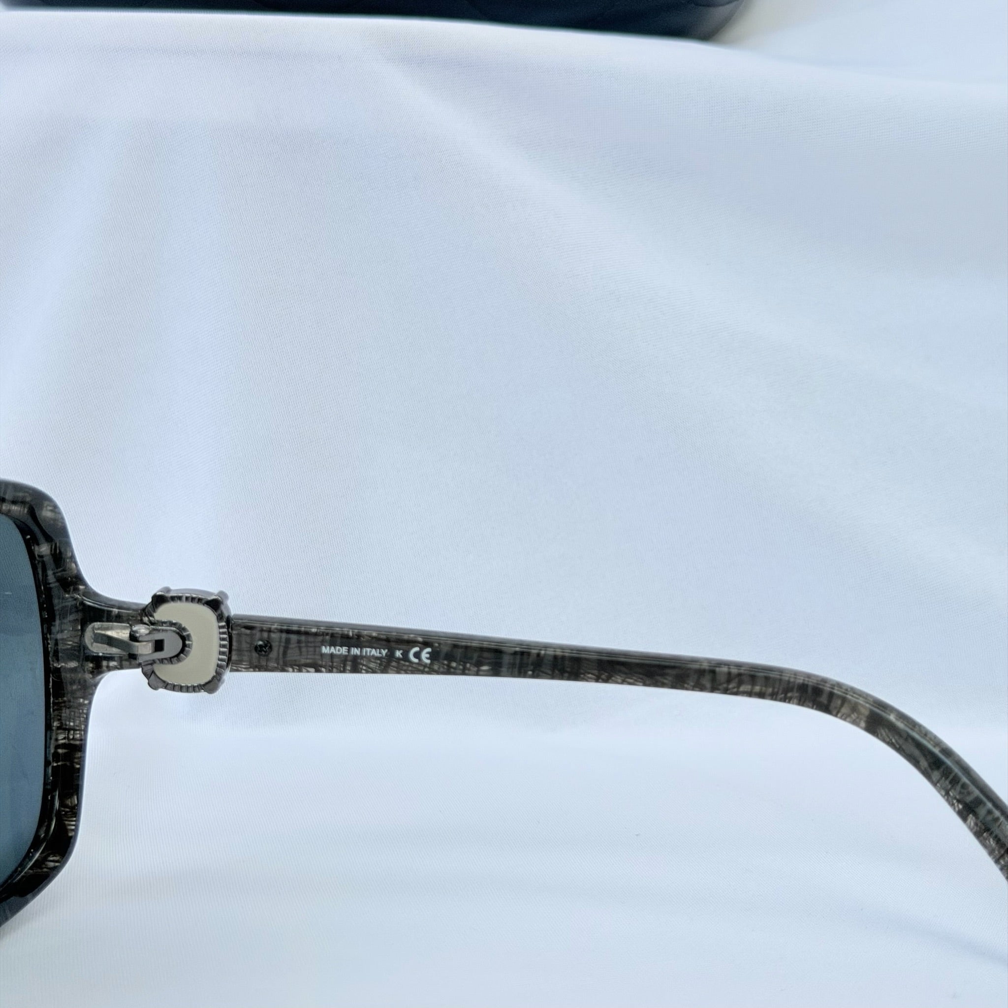 CHANEL Black/Grey Frame Gradient Tint Oversize CC Sunglasses-5174 With case