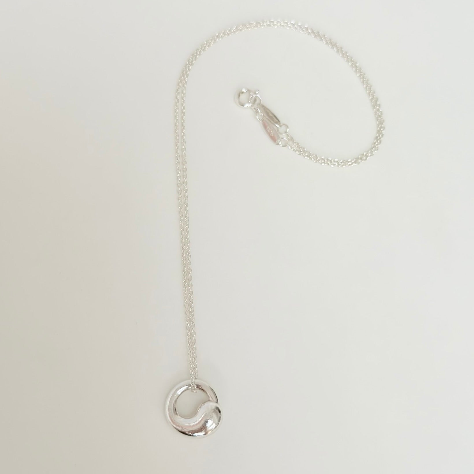 Authentic Tiffany & Co. Elsa Peretti Small Eternal Circle Sterling Silver 925 Necklace With Packaging 16 Inches