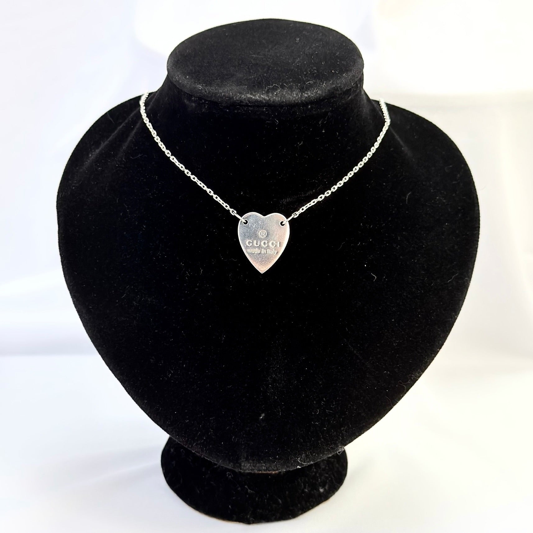 Authentic Gucci Heart Trademark Pendant Sterling Silver 925 Women’s Necklace 48cm With Packaging