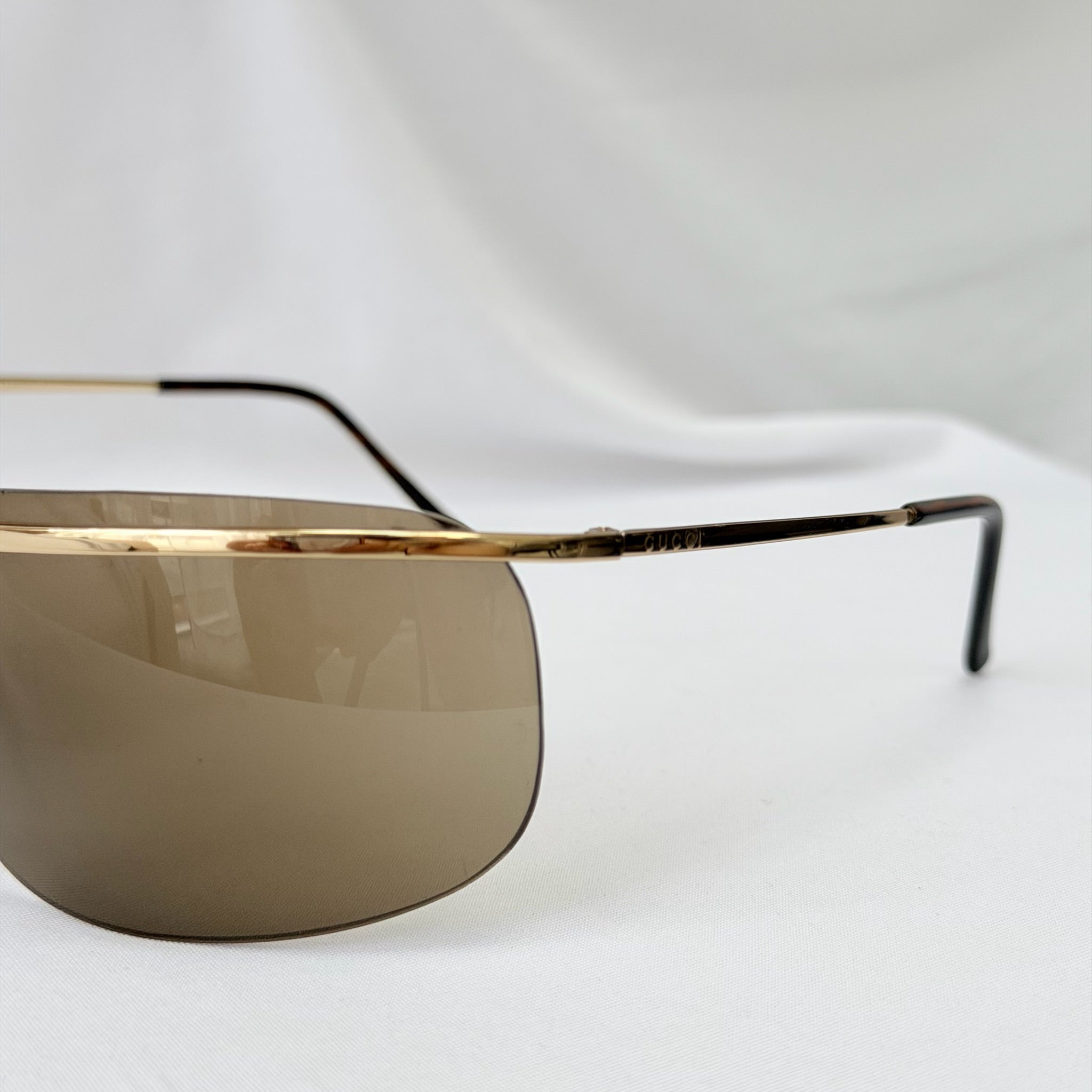 Vintage Gucci GG1870/S J5G6J Brown Gold Rimless Shield Wrap Sunglasses With Case