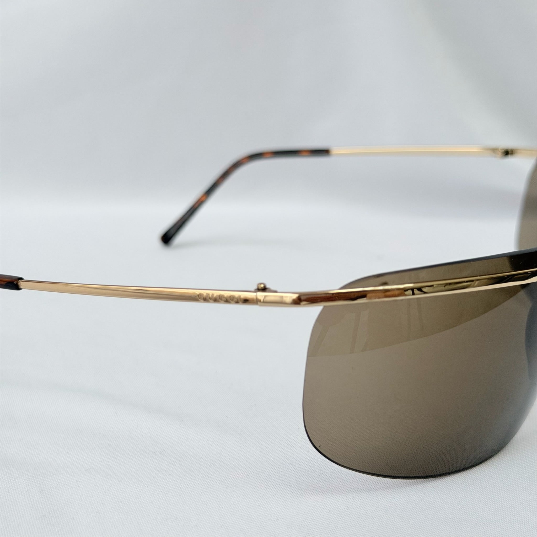 Vintage Gucci GG1870/S J5G6J Brown Gold Rimless Shield Wrap Sunglasses With Case