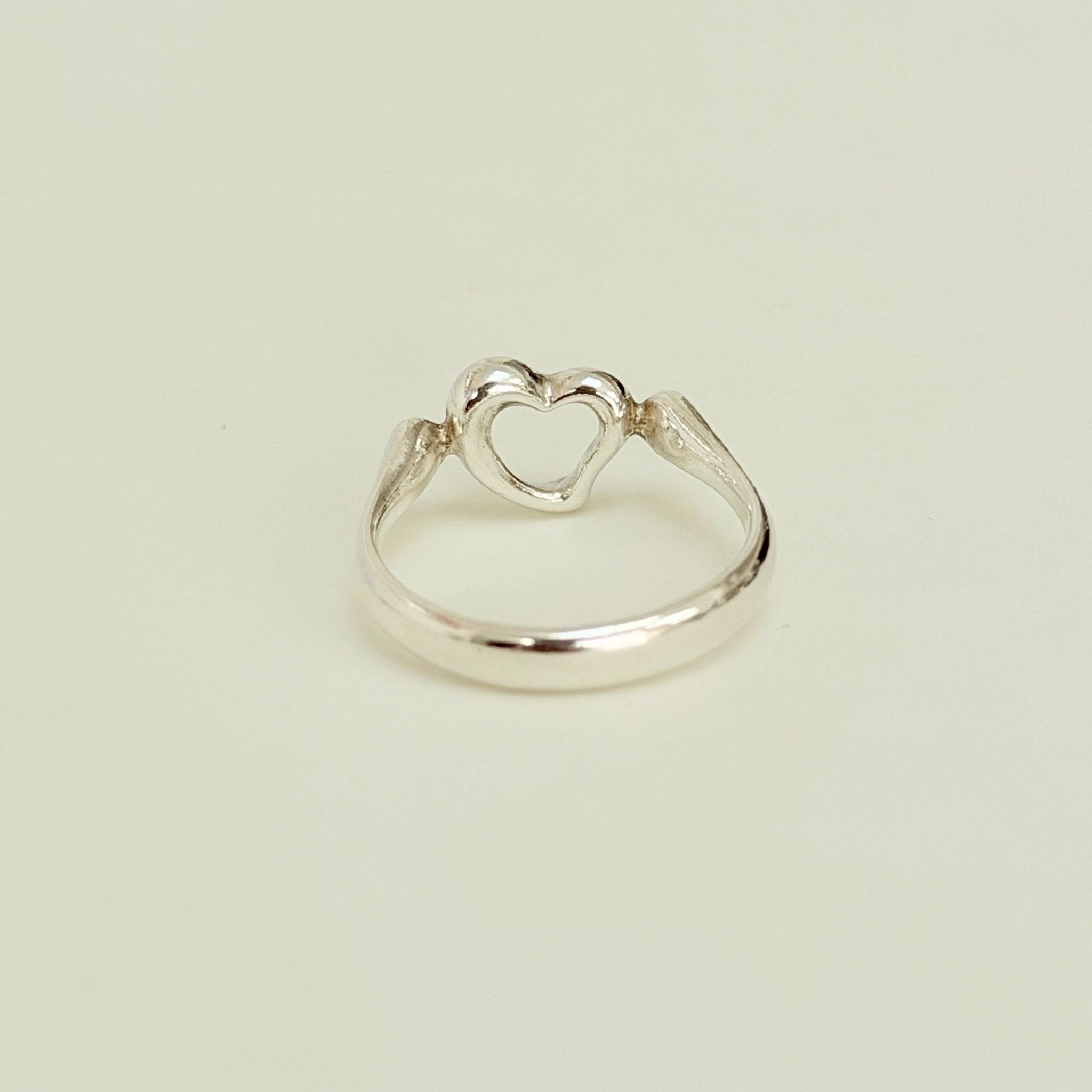 Authentic Tiffany & Co. Elsa Peretti Open Heart Sterling Silver 925 Ring Size 6.5, Uk M, EU 52.5