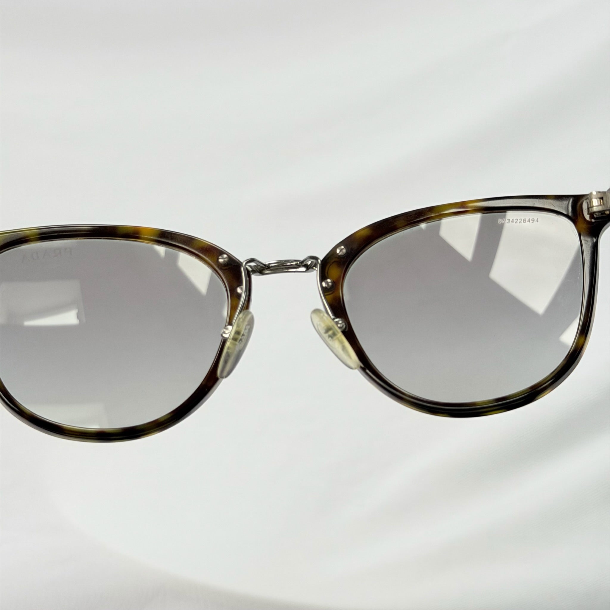 Authentic Prada Brown Tortoiseshell Oval Round Cat Eye Women Sunglasses With Case
