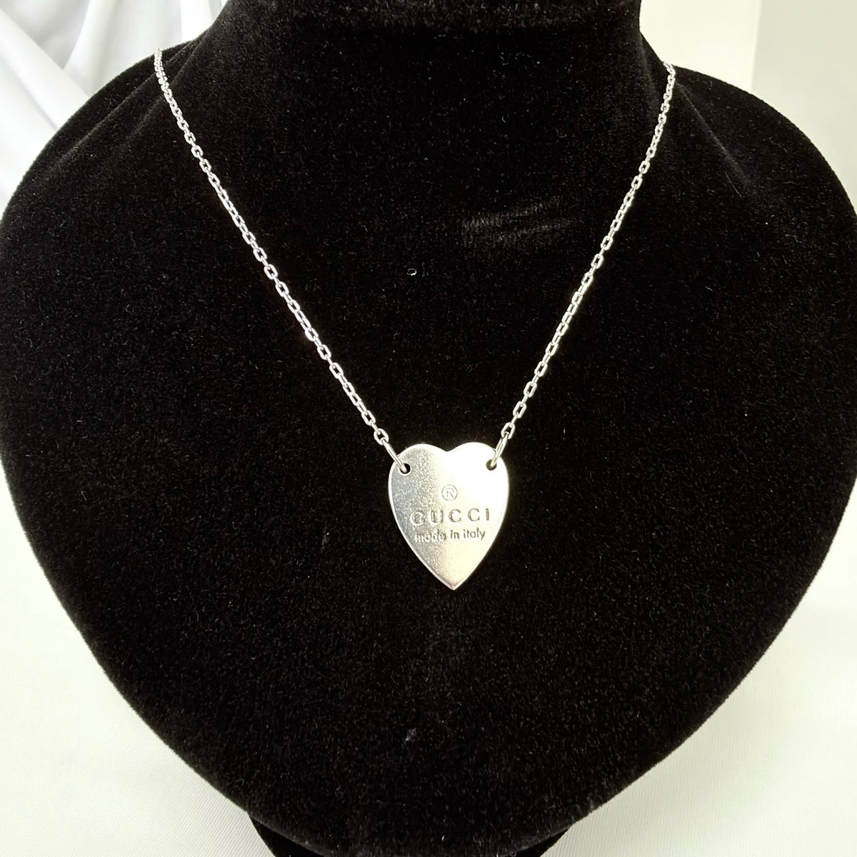 Gucci Heart Trademark Pendant Sterling Silver 925 Women’s Necklace 48cm With Packaging