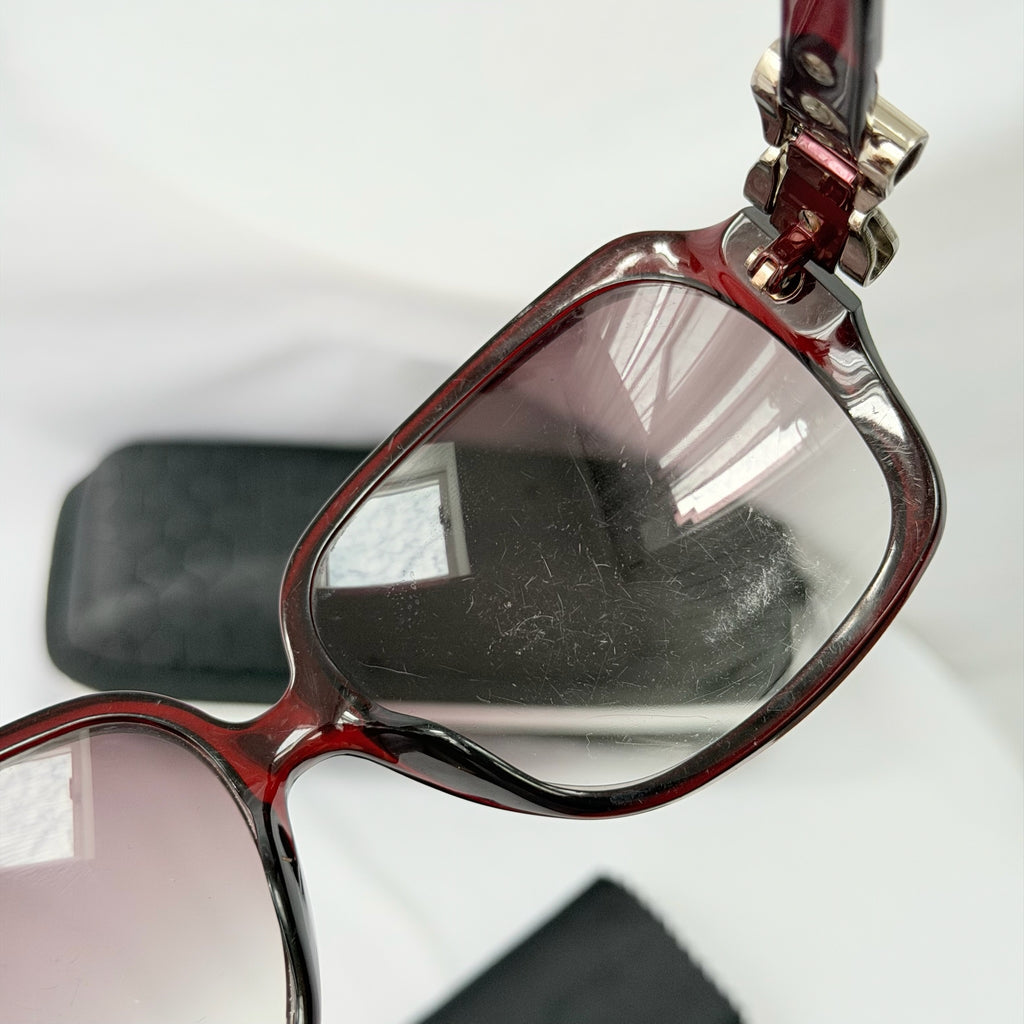 Vintage Gucci GG 3006/S "Queen Bow" Buckle Oversized Butterfly Burgundy sunglasses