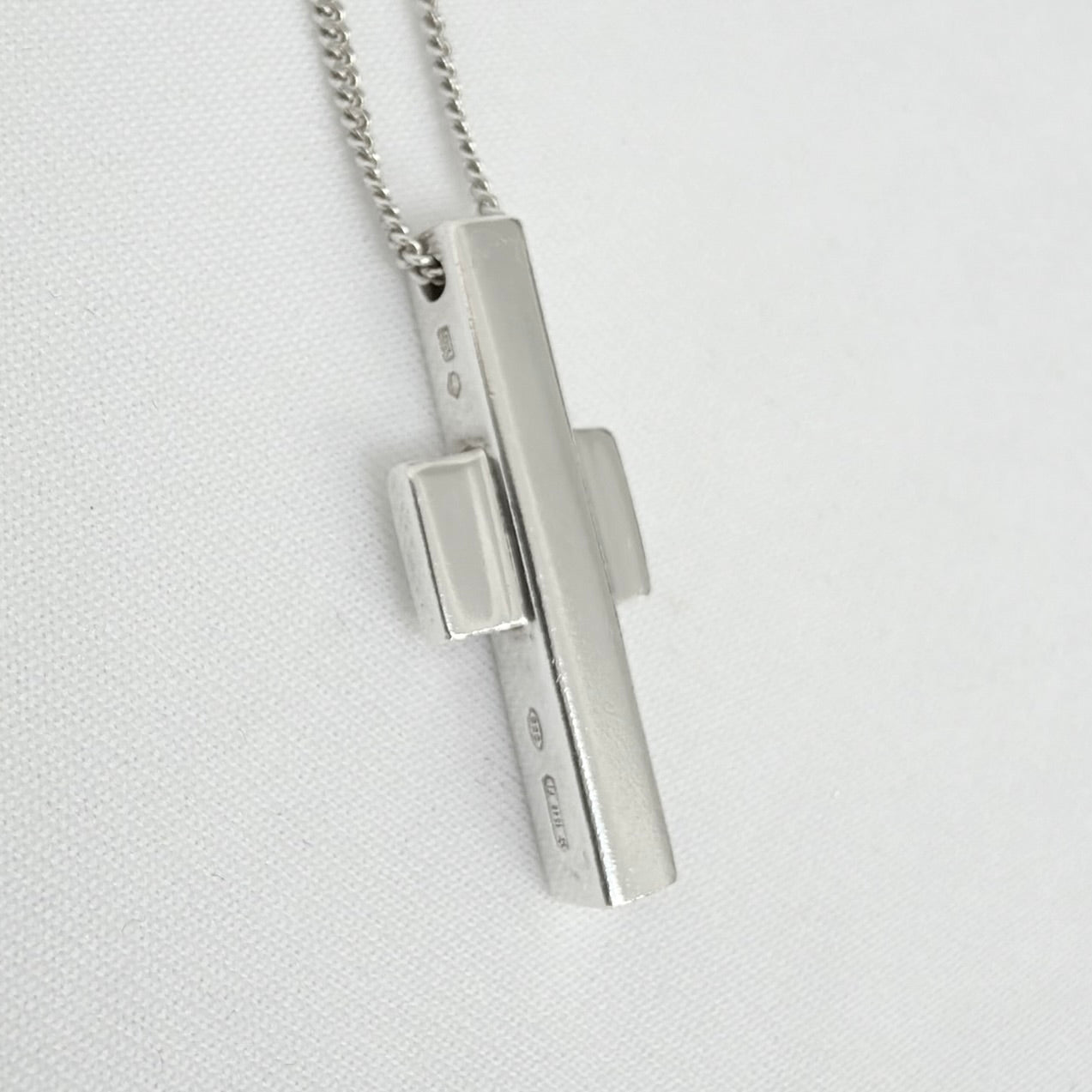 Gucci Vintage Unisex Asymmetric Cross Abstract Pendant Sterling Silver 925 Necklace 18 Inches With Packaging