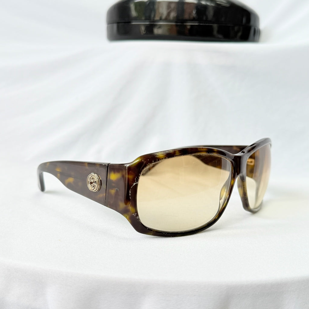 Gucci GG 2592/S Vintage Brown Tortoiseshell Rectangular Women’s Sunglasses With Case