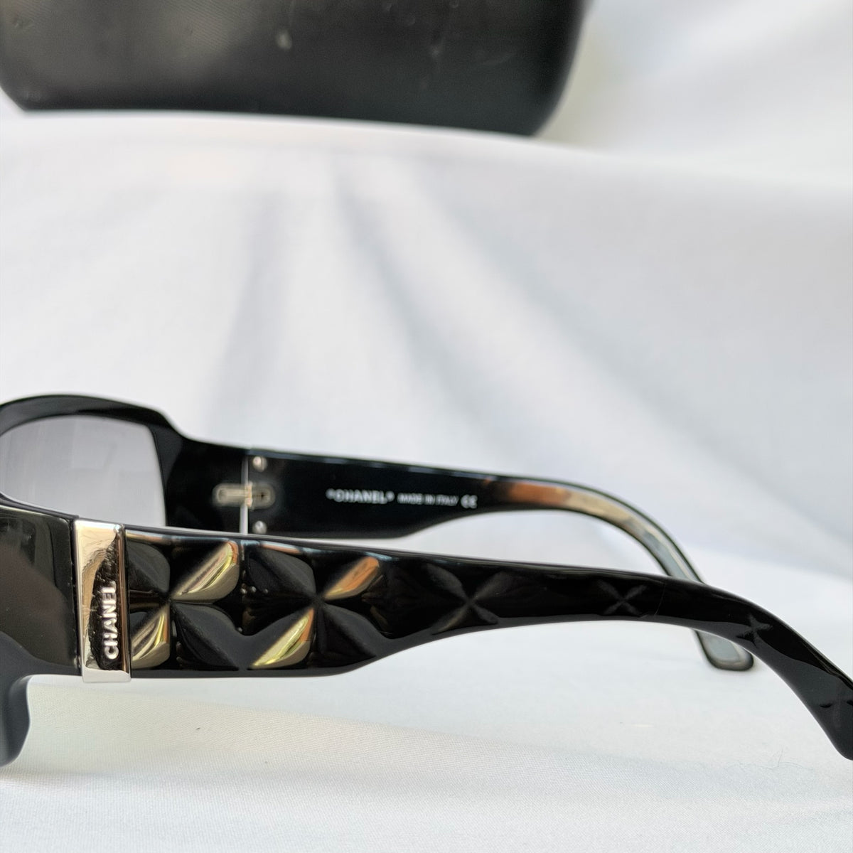 CHANEL Vintage Black Butterfly Quilted Temples Sunglasses 5061 With Case