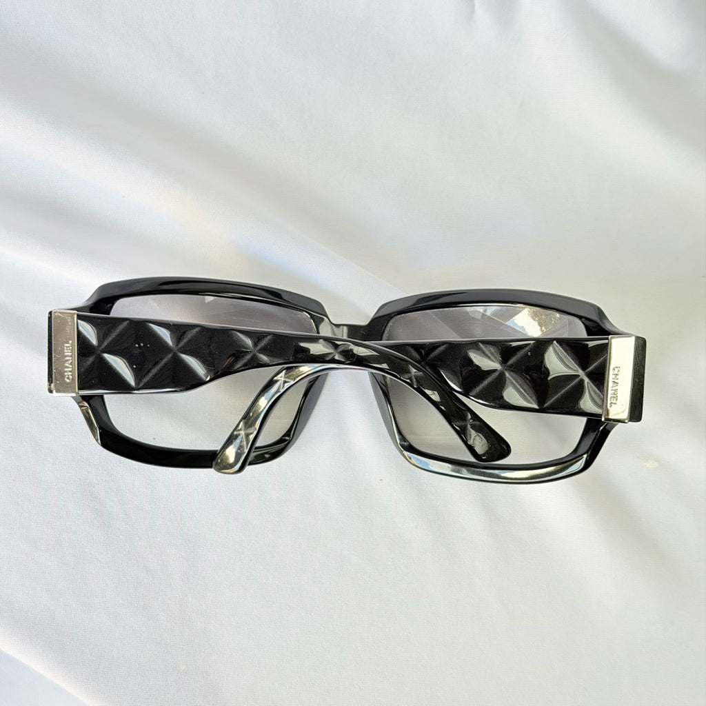 CHANEL Vintage Black Butterfly Quilted Temples Sunglasses 5061 With Case
