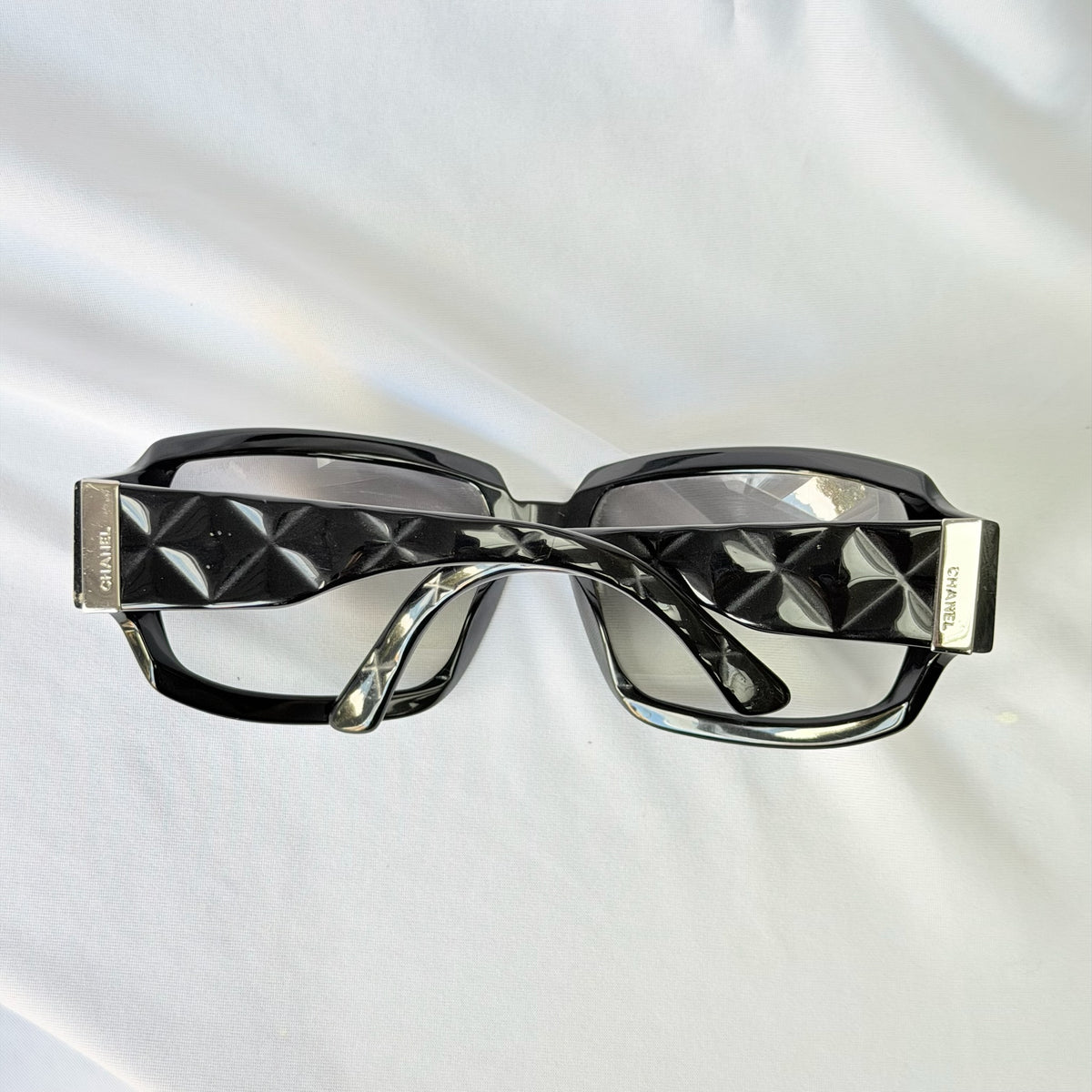 CHANEL Vintage Black Butterfly Quilted Temples Sunglasses 5061 With Case